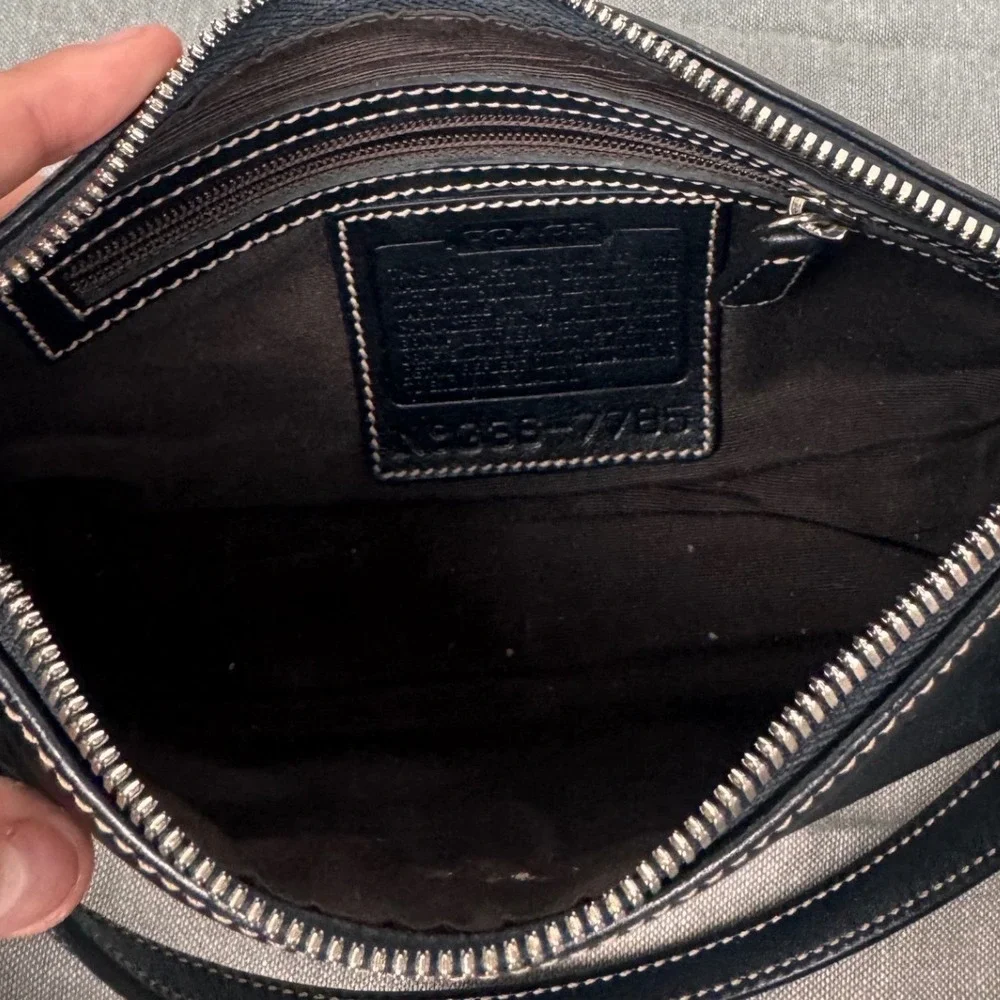 Coach Vintage Black Leather Baguette Shoulder Bag 7785 Contrast‎ Stitch Small